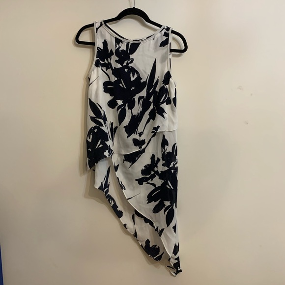 White House Black Market high-low top with layers - Picture 1 of 6